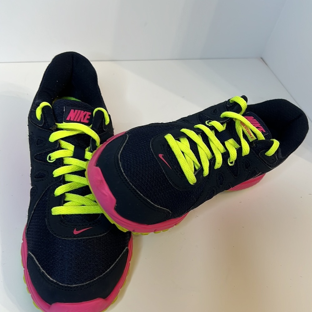 NIKE REVOLUTION 2 BLACK AN PINK SNEAKERS SZ 8 - Picture 7 of 12